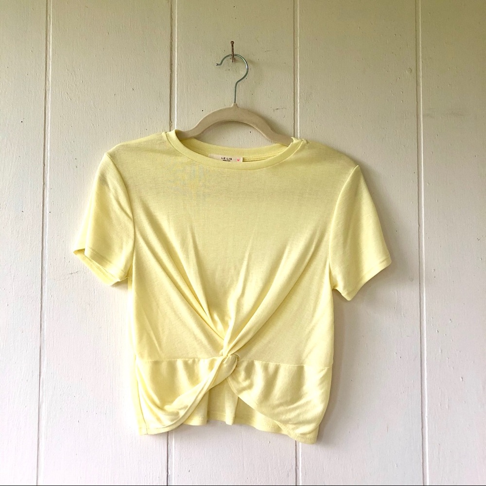 🛍HP🛍 ☀️ Sunshine Daydream Knotted Crop ☀️